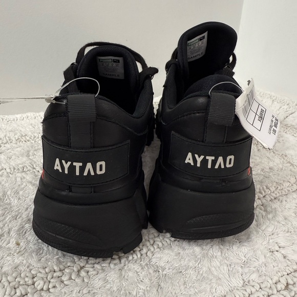 Puma European size mens size 9 - Picture 3 of 8